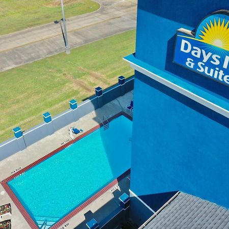 Days Inn & Suites By Wyndham Тібедоу Екстер'єр фото